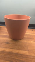 CACHE POT PLASTIQUE ROSE 12 CM